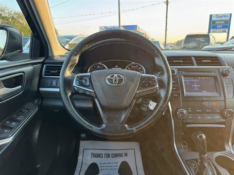 Used 2017 Toyota Camry SE FWD image 13