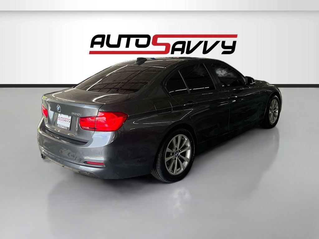Used 2018 BMW 320i Sedan w/ Convenience Package RWD image 7