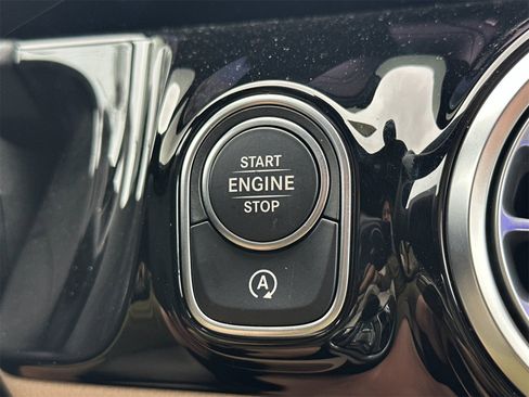 New 2025 Mercedes-Benz GLA 250 image 24