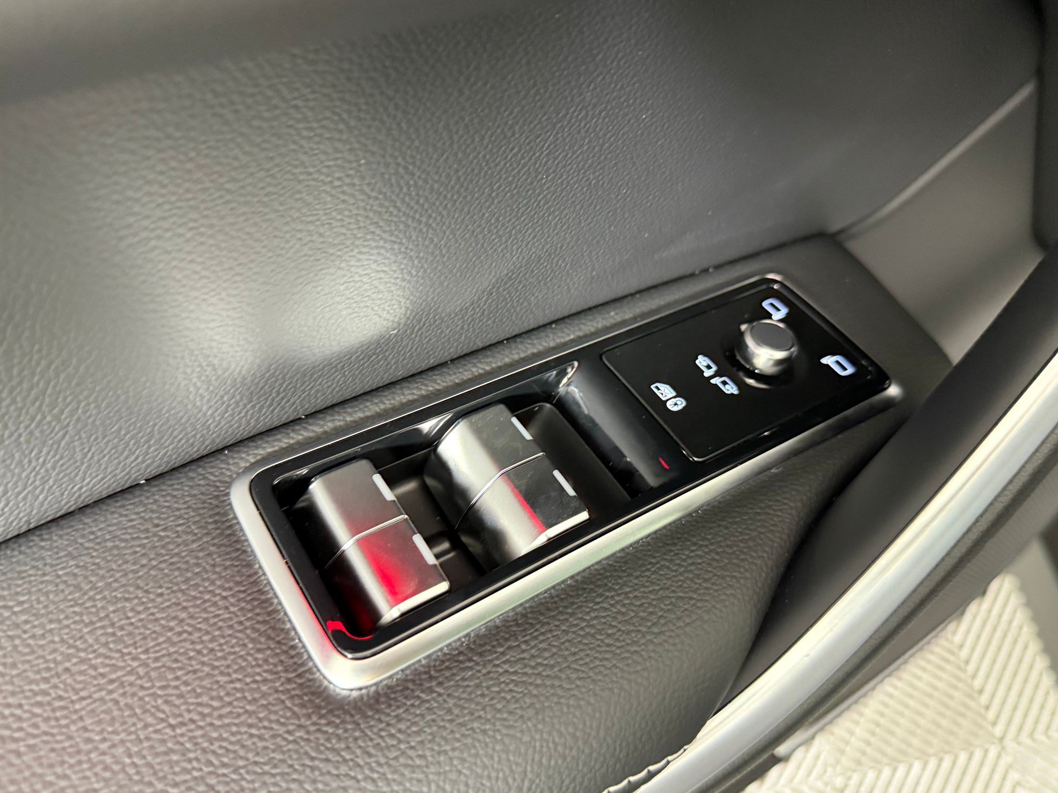 New 2026 Jaguar F-PACE R-Dynamic S AWD/4WD image 14