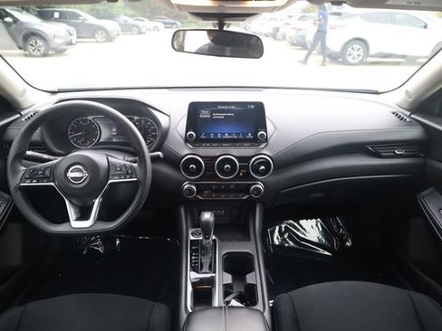 Used 2024 Nissan Sentra SV FWD image 11