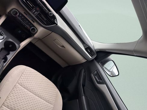 Used 2022 Ford Escape SE w/ Convenience Package image 38