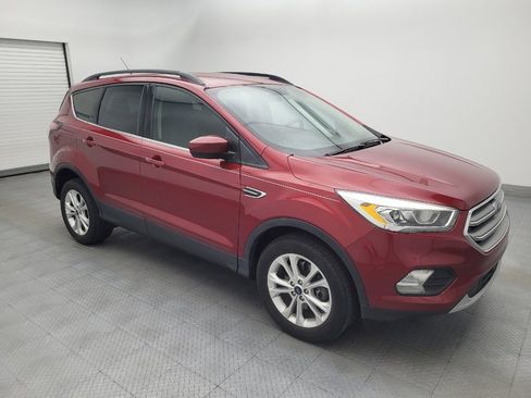 Used 2017 Ford Escape SE w/ Equipment Group 201A FWD image 11
