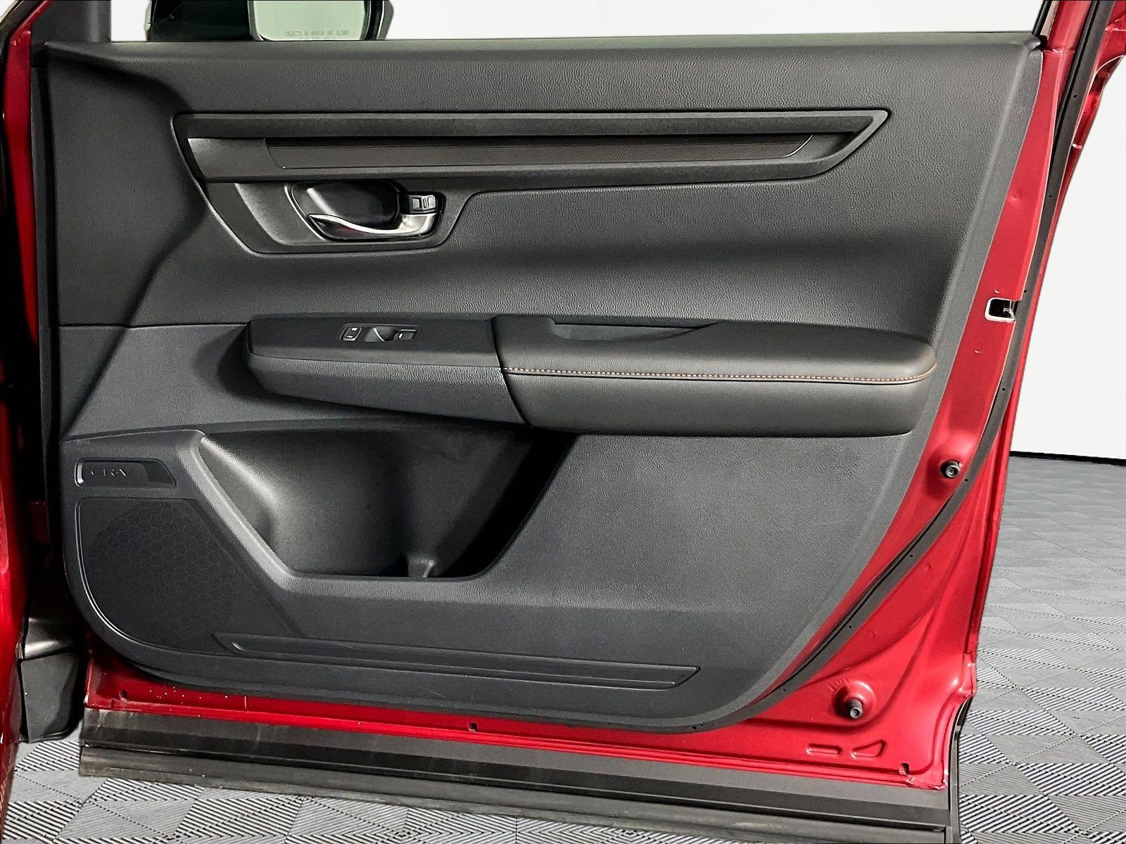 Used 2025 Honda CR-V Sport image 28