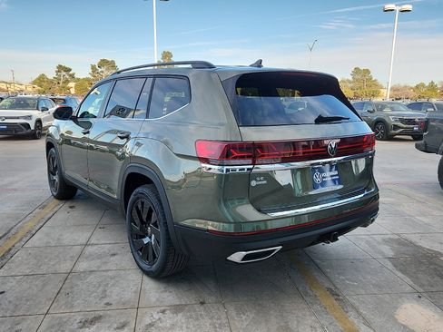 New 2026 Volkswagen Atlas SE image 5