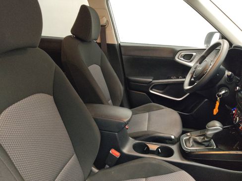 Used 2022 Kia Soul LX FWD image 21