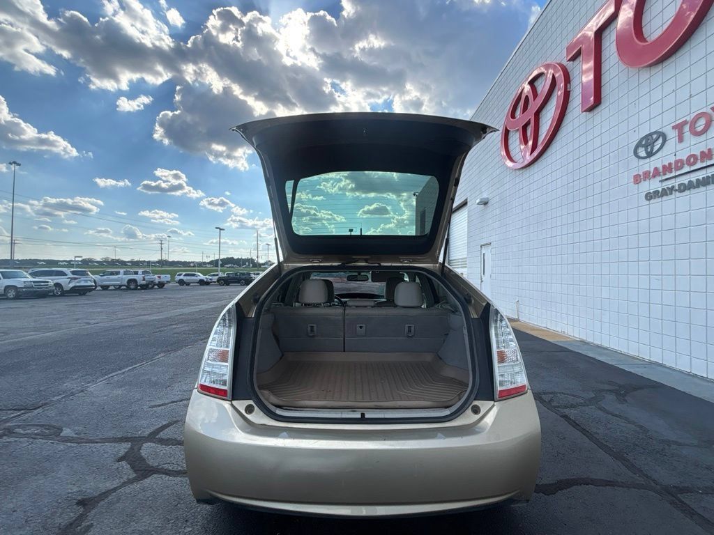Used 2011 Toyota Prius Four w/ Navigation Pkg FWD image 27
