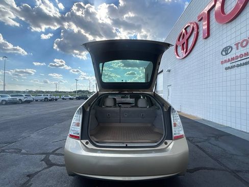 Used 2011 Toyota Prius Four w/ Navigation Pkg FWD image 27