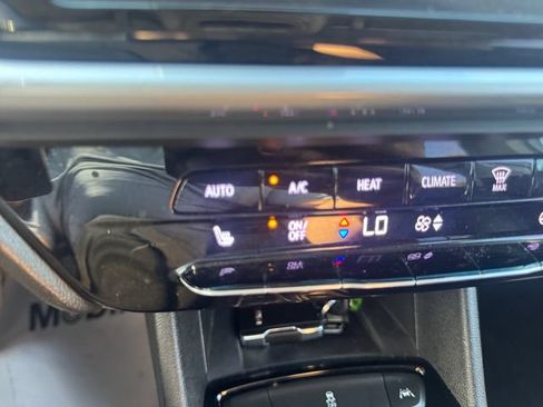 Certified 2022 Chevrolet Bolt LT w/ Infotainment Package FWD image 19