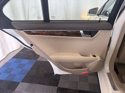 Used 2012 Mercedes-Benz C 300 4MATIC Sedan image 9