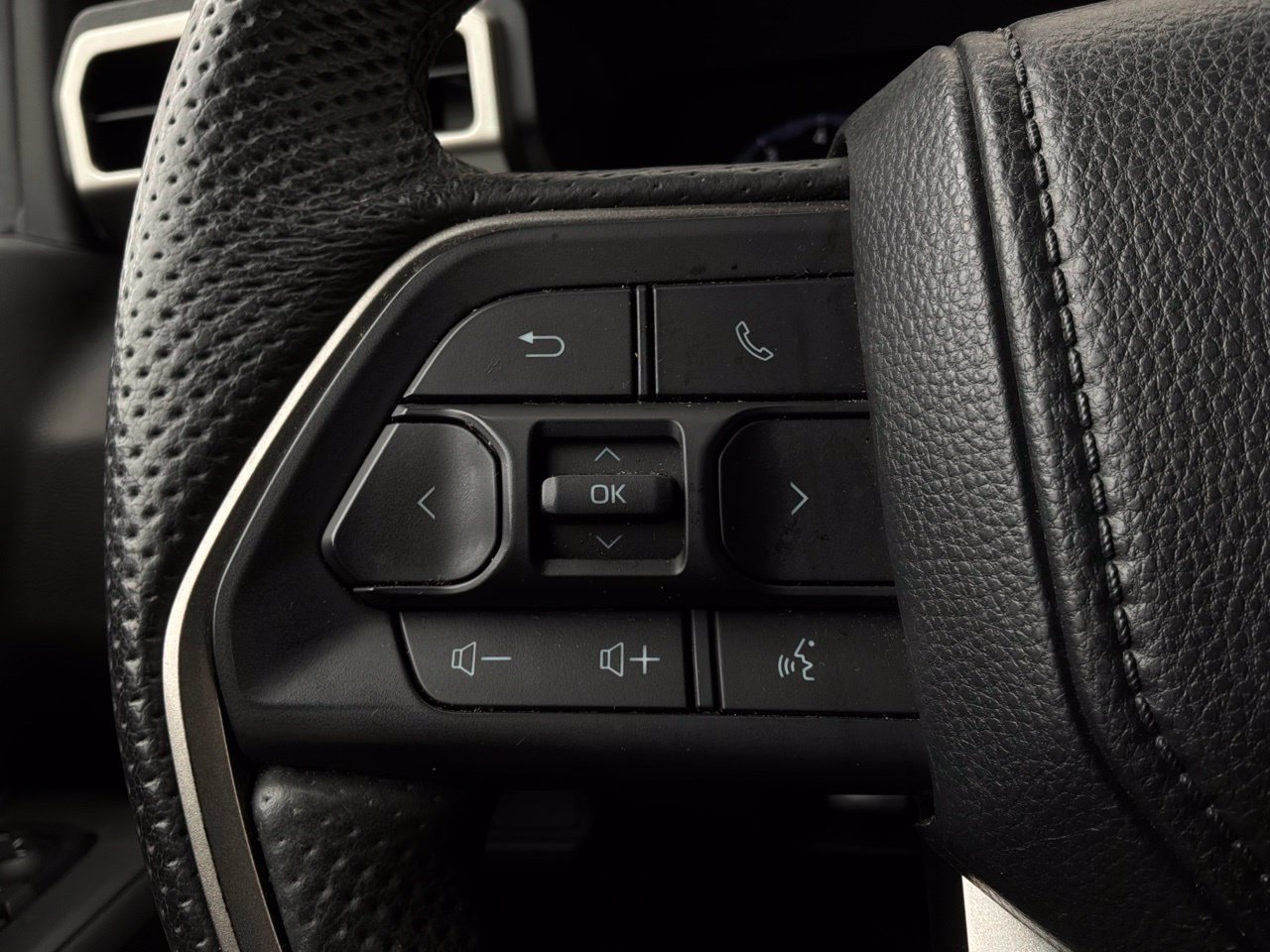 Used 2024 Toyota Tacoma TRD Sport w/ TRD Sport Premium Package AWD/4WD image 54