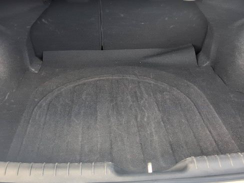 Used 2024 Hyundai Elantra Limited FWD image 5