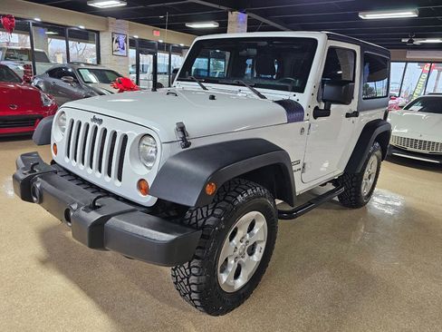 Used 2013 Jeep Wrangler Sport image 3