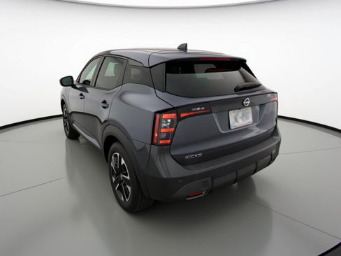 Used 2025 Nissan Kicks SV AWD/4WD image 6