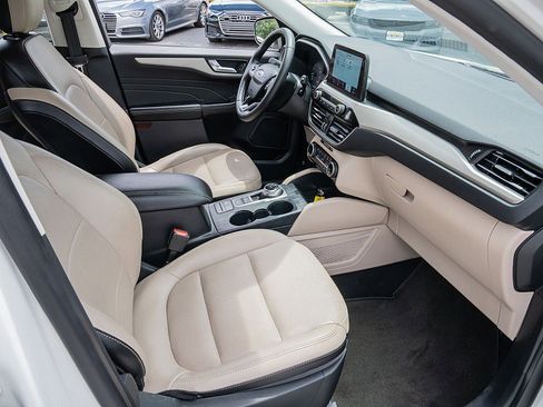 Used 2022 Ford Escape SEL FWD image 19