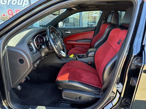 Used 2017 Dodge Charger R/T Scat Pack w/ Beats Audio Group image 28