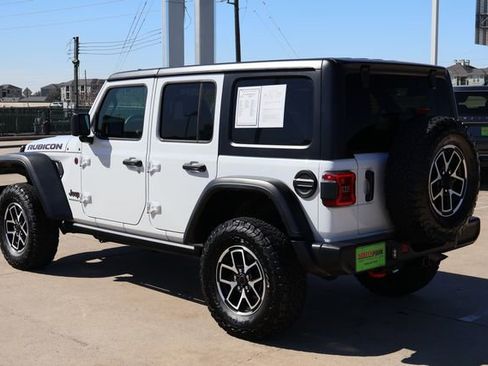 Used 2025 Jeep Wrangler Rubicon image 5