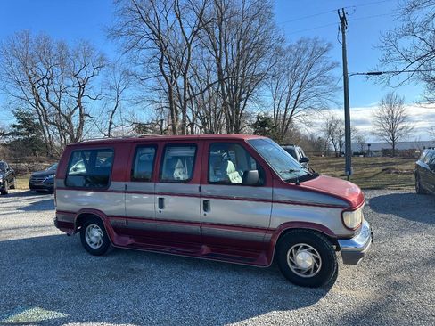 Used 1996 Ford E-150 and Econoline 150 RWD image 4