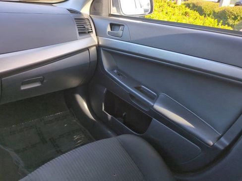 Used 2014 Mitsubishi Lancer SE image 16