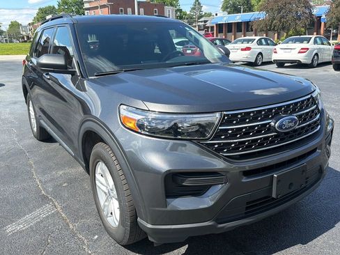 Used 2020 Ford Explorer XLT w/ Class III Trailer Tow Package AWD/4WD image 3