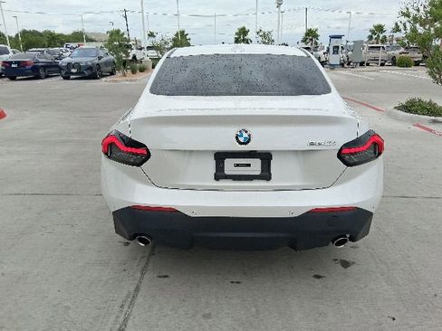 Used 2023 BMW 230i Coupe w/ Premium Package RWD image 5
