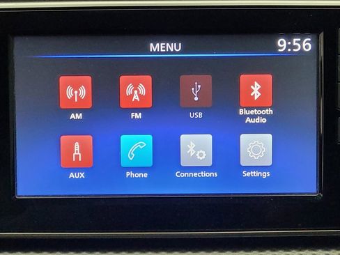 Used 2018 Nissan Kicks S image 25