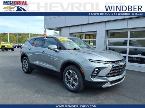 Used 2025 Chevrolet Blazer LT image 1