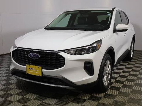 Certified 2023 Ford Escape Active w/ Tech Pack #2 AWD/4WD image 3
