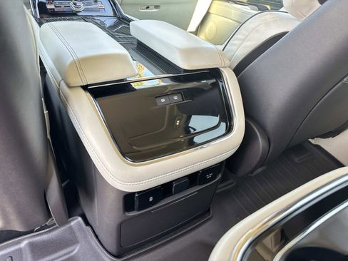 Used 2023 Lincoln Navigator Black Label image 16