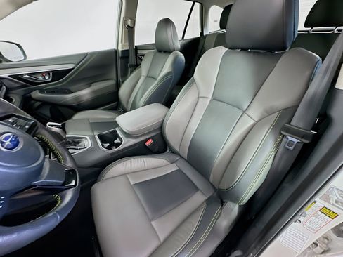 Used 2025 Subaru Outback Onyx Edition image 13