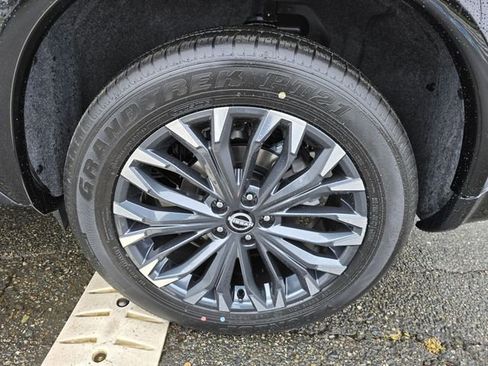 New 2026 Nissan Rogue Platinum AWD/4WD image 12