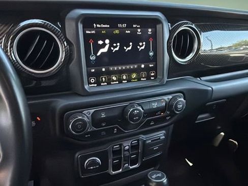 Used 2022 Jeep Wrangler Unlimited Sahara AWD/4WD image 30
