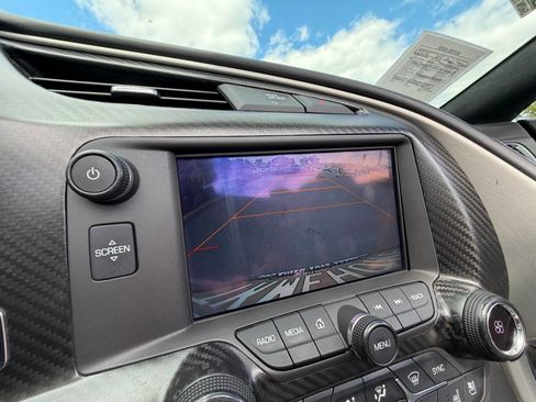 Used 2015 Chevrolet Corvette Z06 w/ 3LZ Preferred Equipment Group RWD image 29
