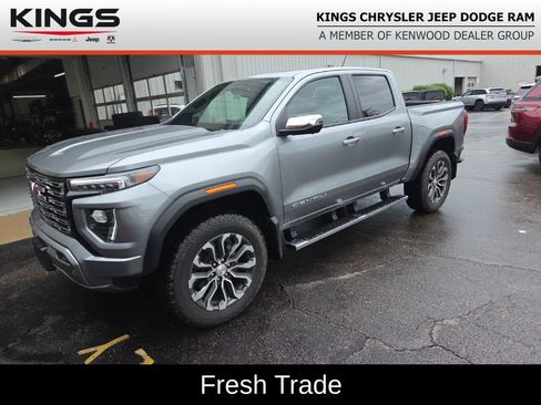 Used 2025 GMC Canyon Denali AWD/4WD image 1