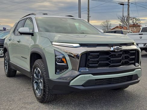 Used 2025 Chevrolet Equinox ACTIV w/ Safety and Technology Package image 4