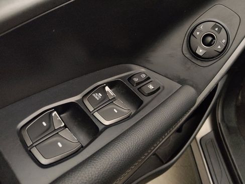 Used 2018 Hyundai Santa Fe Sport FWD image 27