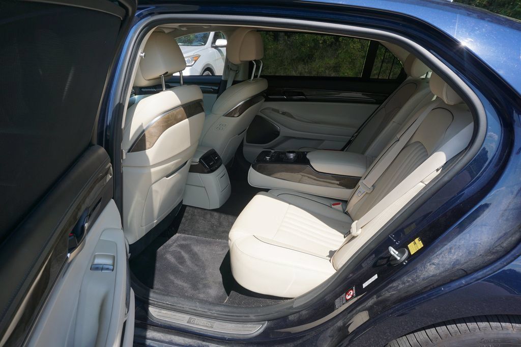 Used 2019 Genesis G90 3.3T Premium AWD/4WD image 13