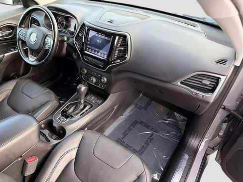 Used 2020 Jeep Cherokee Limited FWD image 13