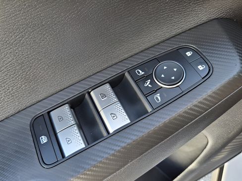 Used 2024 Mitsubishi Outlander SE FWD image 29