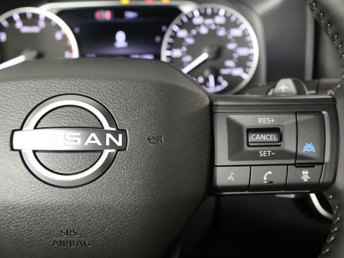 Used 2026 Nissan Rogue SV FWD image 10