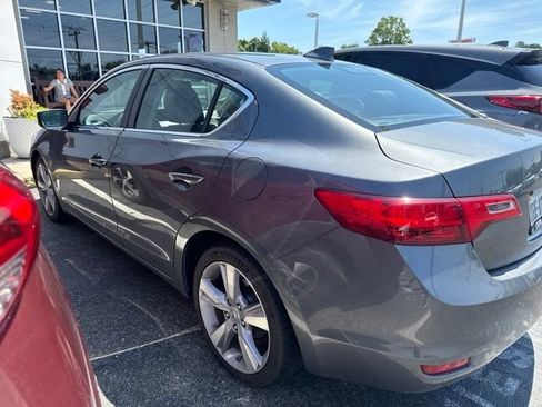 Used 2013 Acura ILX w/ Technology Package FWD image 3