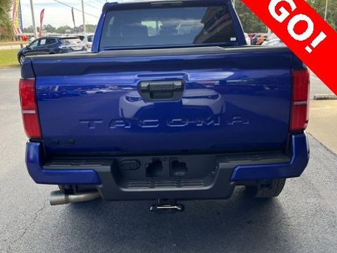 Used 2024 Toyota Tacoma TRD Off-Road image 8