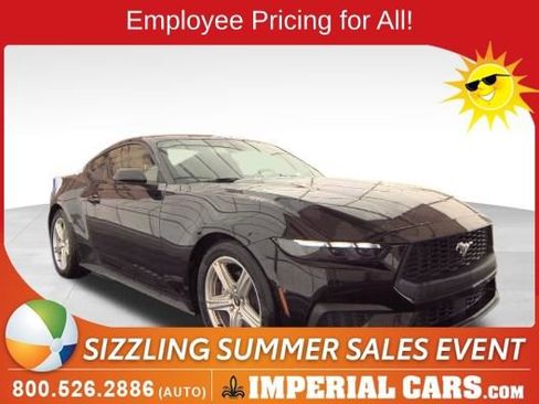 Used 2026 Ford Mustang Premium RWD image 1