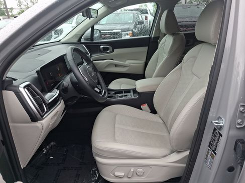 Used 2025 Kia Sorento S AWD/4WD image 13