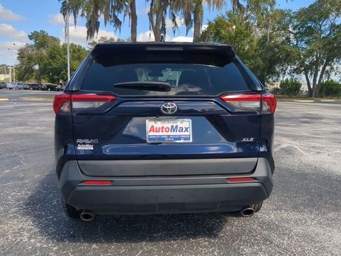 Used 2020 Toyota RAV4 XLE image 5