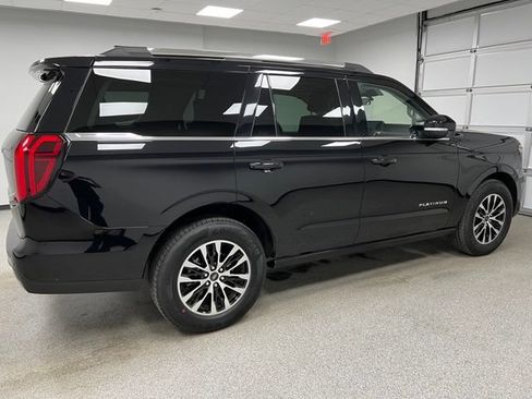 Used 2025 Ford Expedition Platinum AWD/4WD image 10