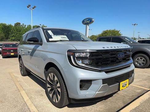New 2025 Ford Expedition Platinum w/ Driver's Package image 1