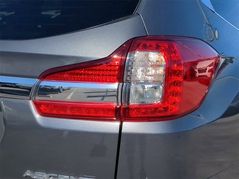 Used 2022 Subaru Ascent Touring image 8