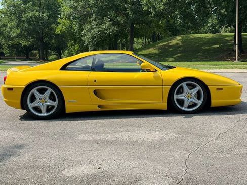 Used 1995 Ferrari F355 Berlinetta RWD image 17