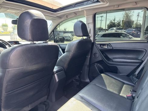 Used 2015 Subaru Forester 2.0XT Touring AWD/4WD image 28